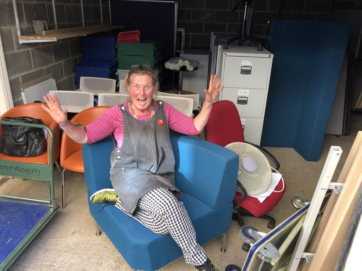 CityReuseDepot's tweet photo. .....and it's full!
Watch this space, we'll be doing #TechTakeaways
#Freegle #GiveAwayDays
hopefully hosting some @BtonGreenCentre action
Pop up #RepairCafes
Who knows what π€·πΌββοΈ (suggestions welcome)
Anyway lots of #PlanetBrighton good stuff can now happen ππβ
https://t.co/afukv0sIOV