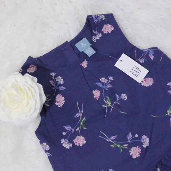 s_tinsa's tweet photo. So good I had to share! Check out all the items I'm loving on @Poshmarkapp from @damo0501 #poshmark #fashion #style #shopmycloset #gap: https://t.co/pENMhfPBLA https://t.co/x9tRasZuoO