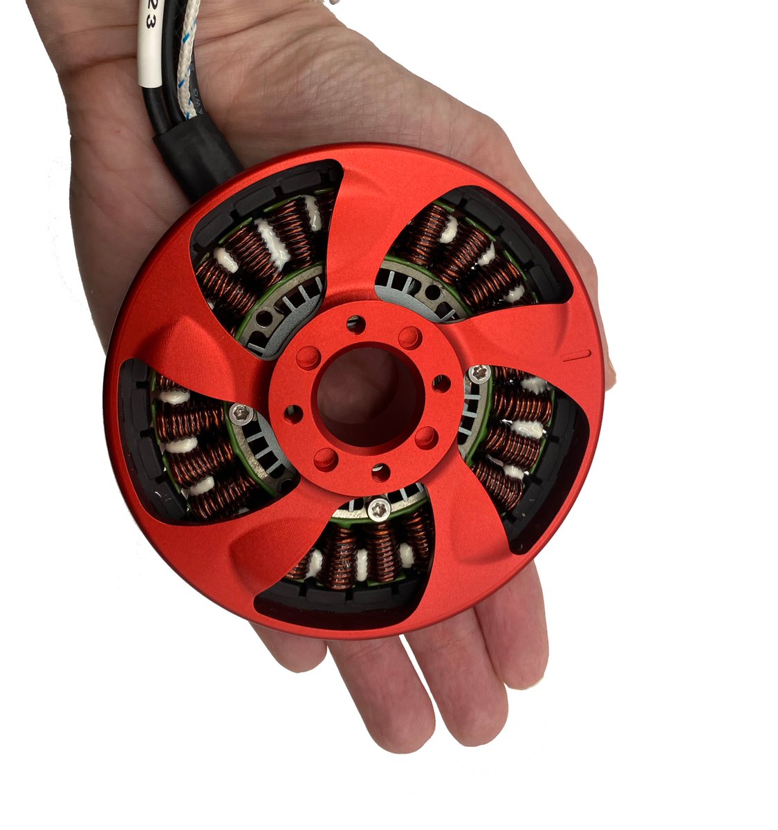 e_propelled's tweet photo. When it comes to hybrid #UAVs, on-board power generation is vital in extending flying time. At @e_propelled we have state of the art #StarterGenerators that couple with 3rd party #InternalCombustionEngines to provide on-board power efficiently with our intelligent power systems. https://t.co/IhOCgB5buG