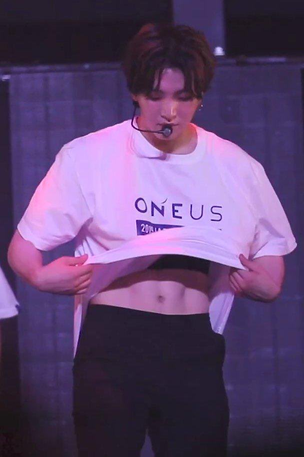 A seoho squirrel thread i had to make  @official_ONEUS   #SEOHO