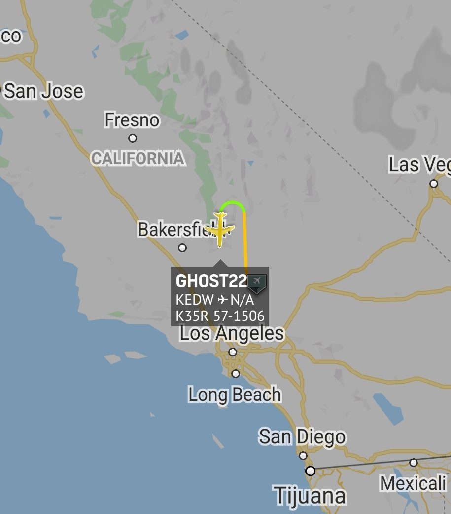 is_keelu's tweet photo. USAF 
Boeing KC-135R Stratotanker 
Spotted over #California 

#GHOST22 57-1506 https://t.co/43EIzaq7RC