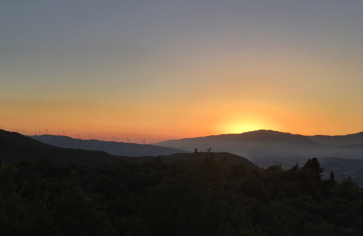 Doğa kanunudur, değişmez! 
Yaşam: tek renk, tek ses, tek nefes değildir; çok renk, çok ses, çok nefestir! 💚⛰💙🌅
📸 <a href="/hatay__life/">Hatay Life</a>