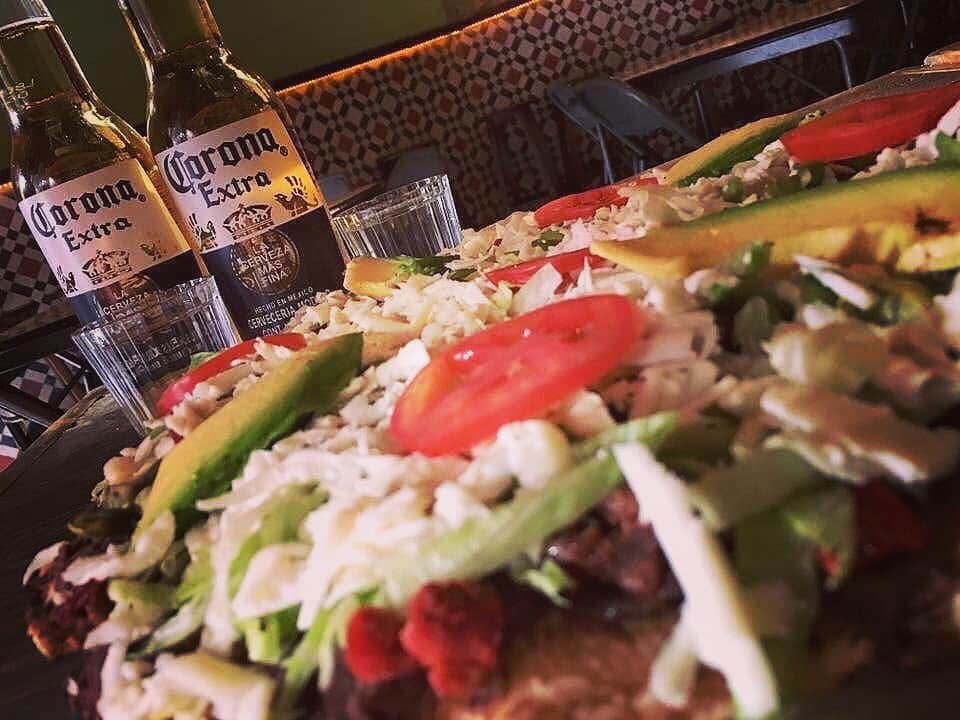 LaCapitana_Sat's tweet photo. ¡Visítanos!! Abrimos de Martes a Domingo de 1 a 10PM, tenemos rica comida y deliciosos mezcales.
#CapitanaRules #QuesadillaPower #Tlayuda #Chapulines #Mezcal @CdSatelite https://t.co/QlpQc931Do