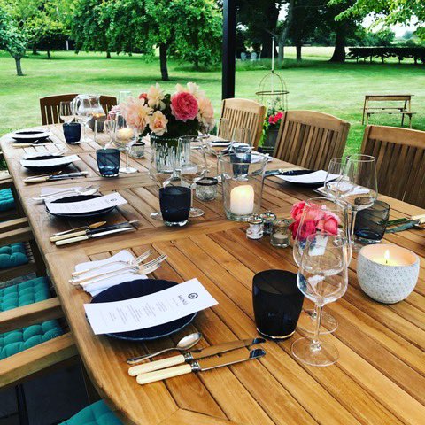 HannahPollyOD's tweet photo. Our outdoor dining room is available to book so if you have a special occasion to celebrate or fancy bringing friends or family along for an evening in our beautiful garden then message me quick! Looking forward to welcoming our guests again.... we’ve missed you all! 💕 https://t.co/VBLBPSe3Lk