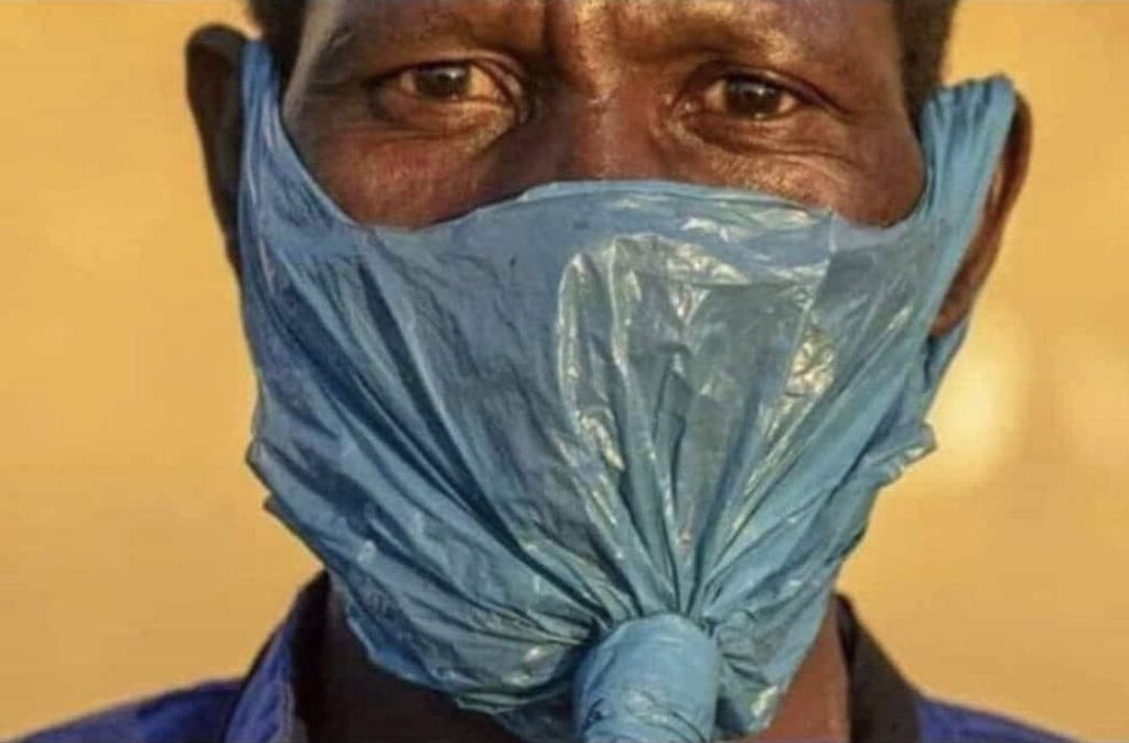 Que es incómoda, que parece que cuesta respirar, que da calor, que queda mal.... todo excusas. El uso de la #mascarilla es obligatorio y en #España somos muy afortunados por tener acceso a ellas. Por tu seguridad y la de los demás. #COVID19 #usalamascarilla