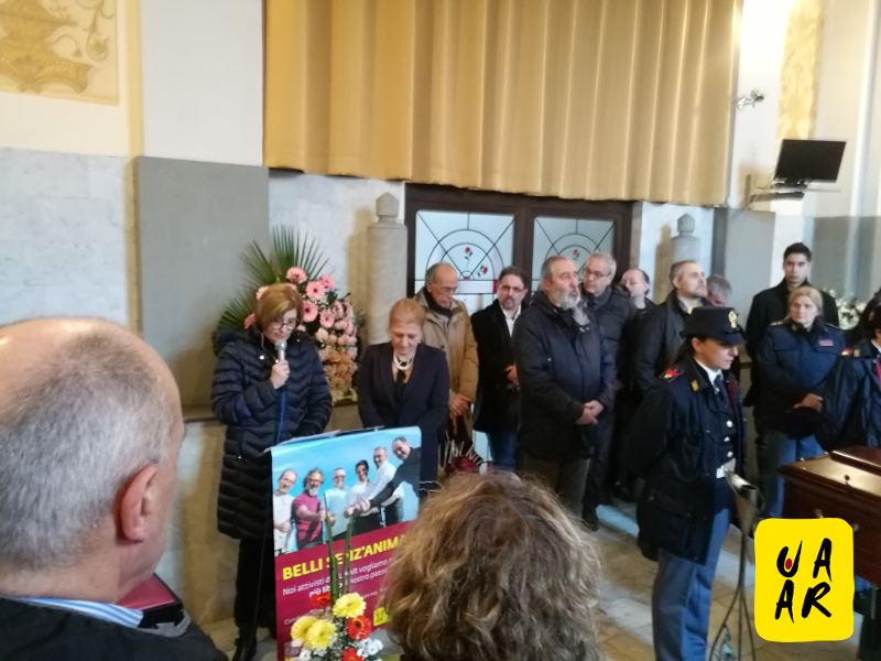 UAAR_it's tweet image. La Chiesa arriva tardi. Sono 10 anni che l'Uaar promuove cerimonie di unione, commiato e benvenuto. Davvero laiche e celebrate da #laici. Cerimonie uniche per persone uniche 👉 cerimonieuniche.it