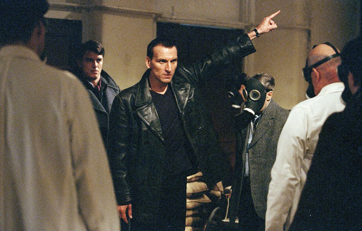 Watching ITV3? Out of the cast of #Endeavour, Robert Hands (Eric Gidby) played the role of Algy in The Empty Child in 2005.