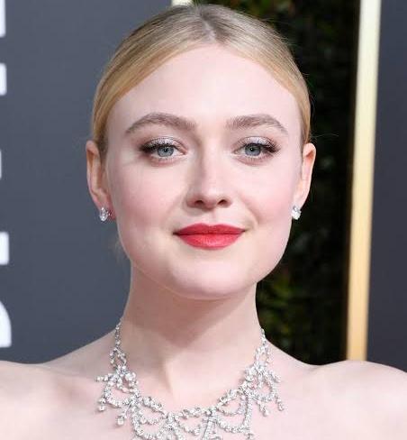 dakota fanning as victoria chase