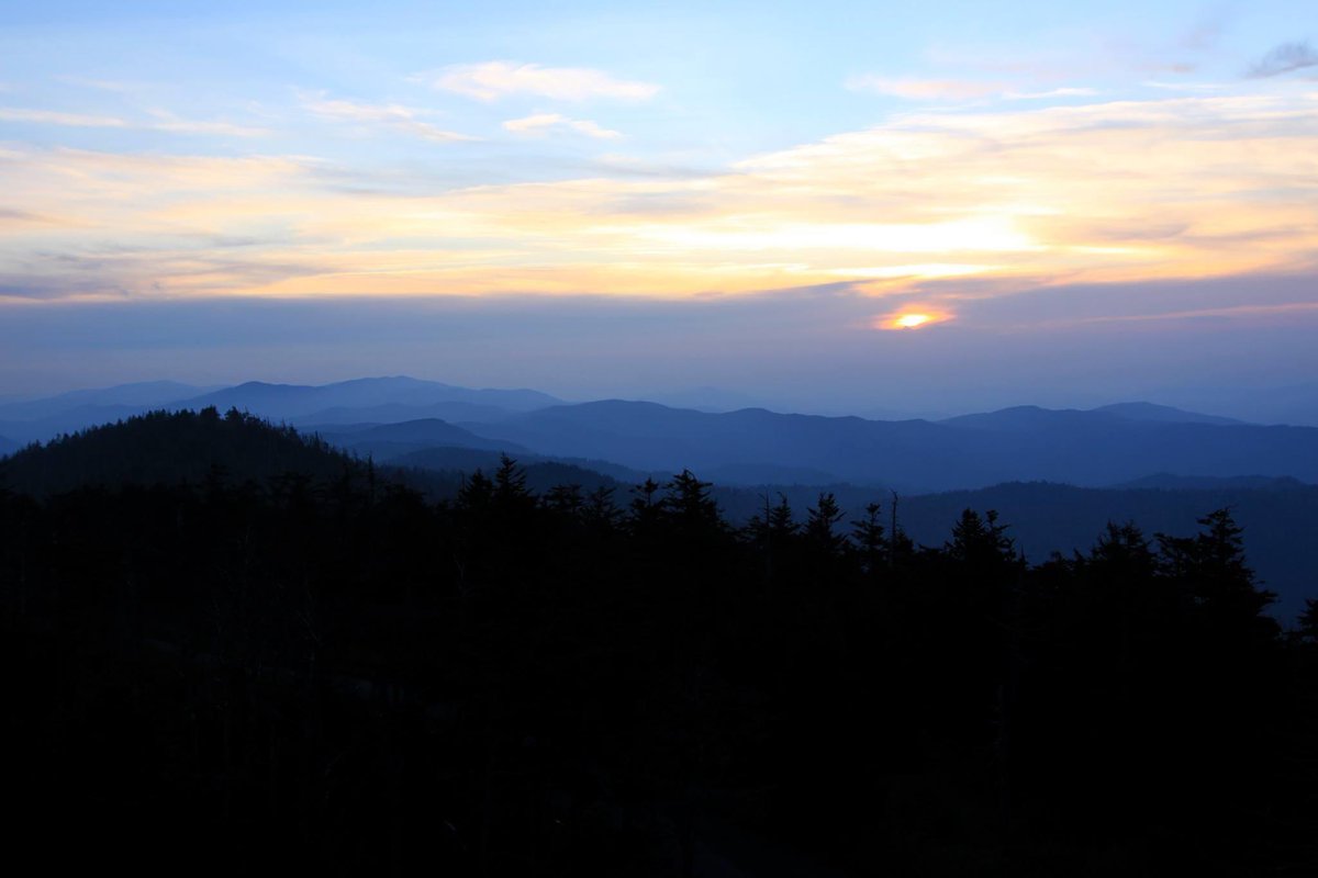 JeanieLAllen's tweet photo. If I can put one touch of rosy sunset into the life of any man or woman, I shall feel that I have worked with God. ~ Gilbert K. Chesterton           #ClingmansDome @GreatSmokyNPS https://t.co/YdiF9PSjlh