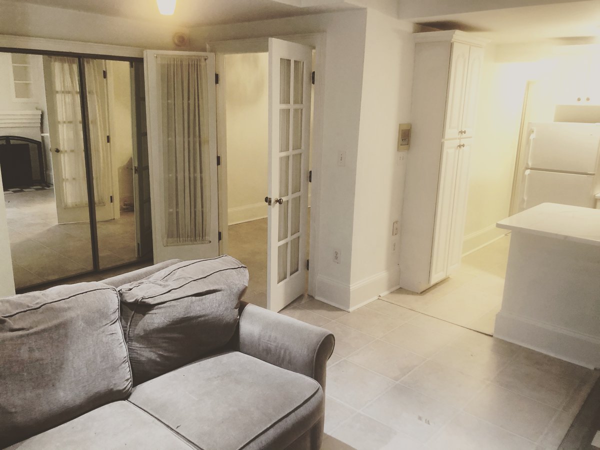 charlesgate's tweet photo. FOR RENT: Newly updated 1 bed, 1 bath in Back Bay! New quartz countertops, freshly painted, and other updates! Move-in ready, available now. $2,250/mo.

Contact Matt for more details and to schedule a showing: https://t.co/7Ajo0tcgXg https://t.co/hAM3TzLpyG