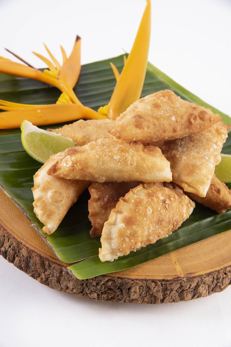 YOPBanquets's tweet image. De nuestro menú de congelados PASTELILLOS DE CHAPIN por docenas ordénalos al 787.530.7992                  #chapin #stayhome #wecookforyou  #chinchorreoencasa #apetizerstogobyyop  #yopbanquetsservices