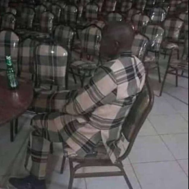Ibrahim_s_ahmad's tweet photo. After the tailor told you how expensive the material is and how he bought the only one in the market....boom at the party😂😂 https://t.co/EXBD3BxzWO