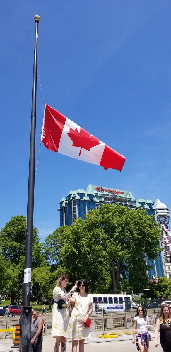 อยากเล่าประสบการณ์ว่ามาเป็นpermanent residenceที่แคนาดาได้ยังไง โดยที่ไม่ได้มีญาติอยู่นี่ ไม่ได้แต่งงาน และไม่ได้ถูกล็อตเตอรี่ ใครเบื่อประเทศไทยและไม่คิดว่ามันจะเปลี่ยนแปลงอะไรได้ก็ตามมา