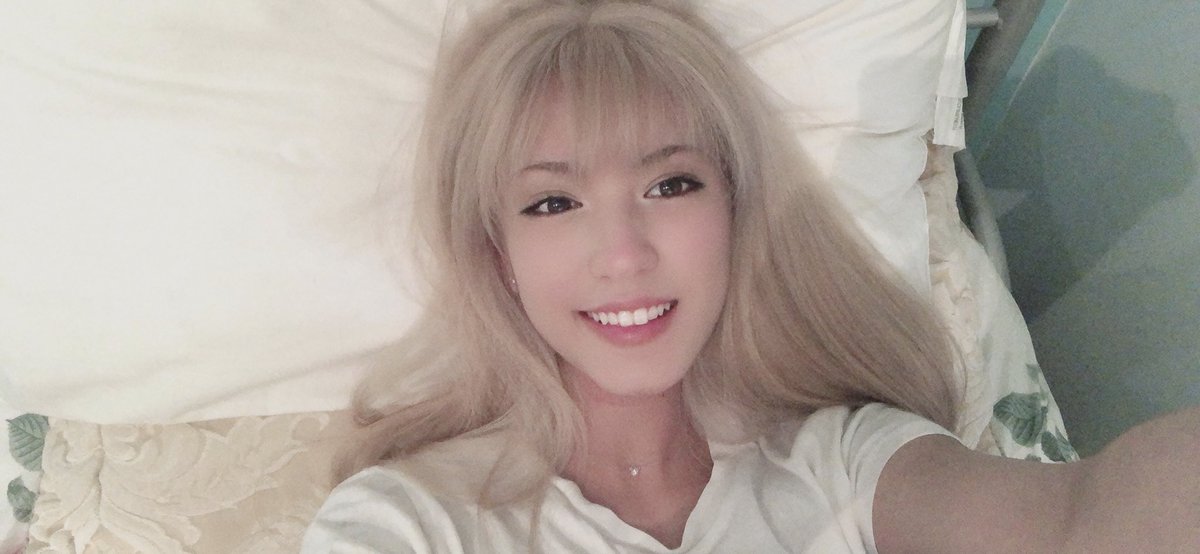 imvxcki's tweet photo. pov: ur my gf https://t.co/FEG3VMrovl