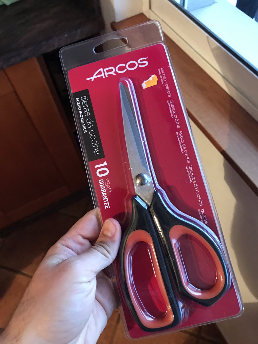 Imrick's tweet photo. I’ve got my scissors ✂️!
Now... to open that blister I need...
D’oh! https://t.co/2FxjLzlELv