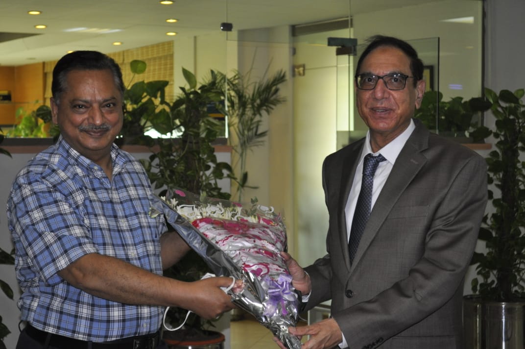 CUIofficial's tweet photo. Prof. Dr. M. Tabassam Afzal assumed charge as Rector COMSATS University Islamabad in a graceful ceremony held at CUI Principal Seat, today. Prof. Dr Raheel Qamar welcomed the incumbent Rector and briefed him regarding affairs at CUI. #cuiofficial https://t.co/0LQwU3P5rq