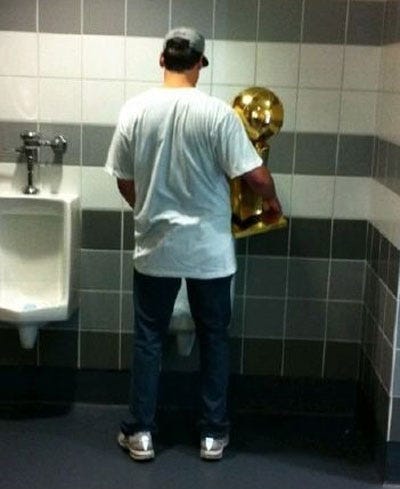 soIoucity's tweet photo. @mcuban @Kitacookie king. https://t.co/qZ5SkgzBuM