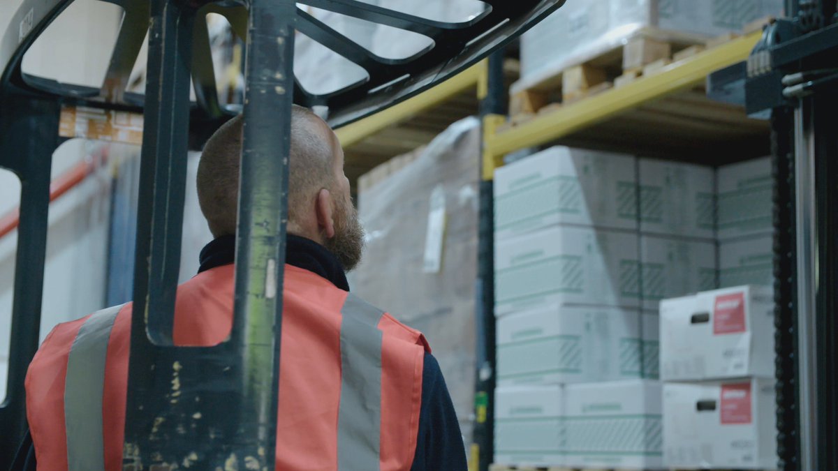 OFFICIALWMAS's tweet image. Our stores team were some of the real unsung heroes in the #pandemic – they were moving over 400,000 items of PPE a week!  For example, 27,000 pairs of gloves and aprons a day along with making sure there are always full respirator kits available #paramedics