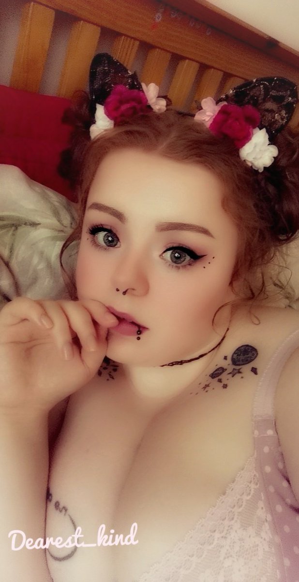 dearest_kitten's tweet photo. I see absolutely no difference and I won't be told otherwise 🥺 

{OnlyFans - Swer - BBW - RedHead  - Tattoos - Piercings - Kink - Cutie - Brat- NSWF -  SellingContent - MyLinkBelow} https://t.co/Cvdu0NWWV6