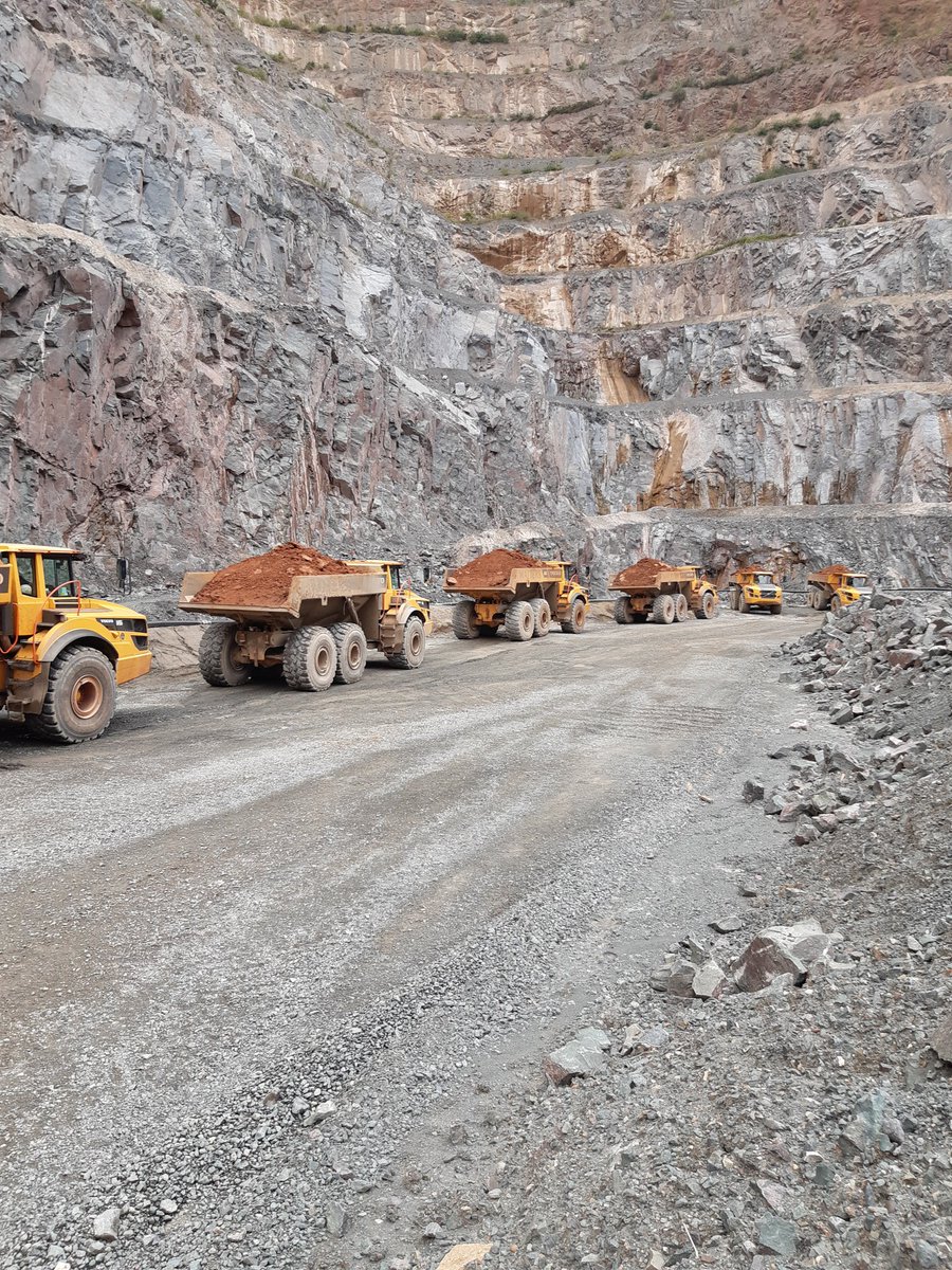 HuwRoberts21's tweet photo. First load of suitable material being place to back fill old quarry Bardon hq#17adts4&amp;1/mile haul one way#thewaltersway https://t.co/5AU7hTzh95