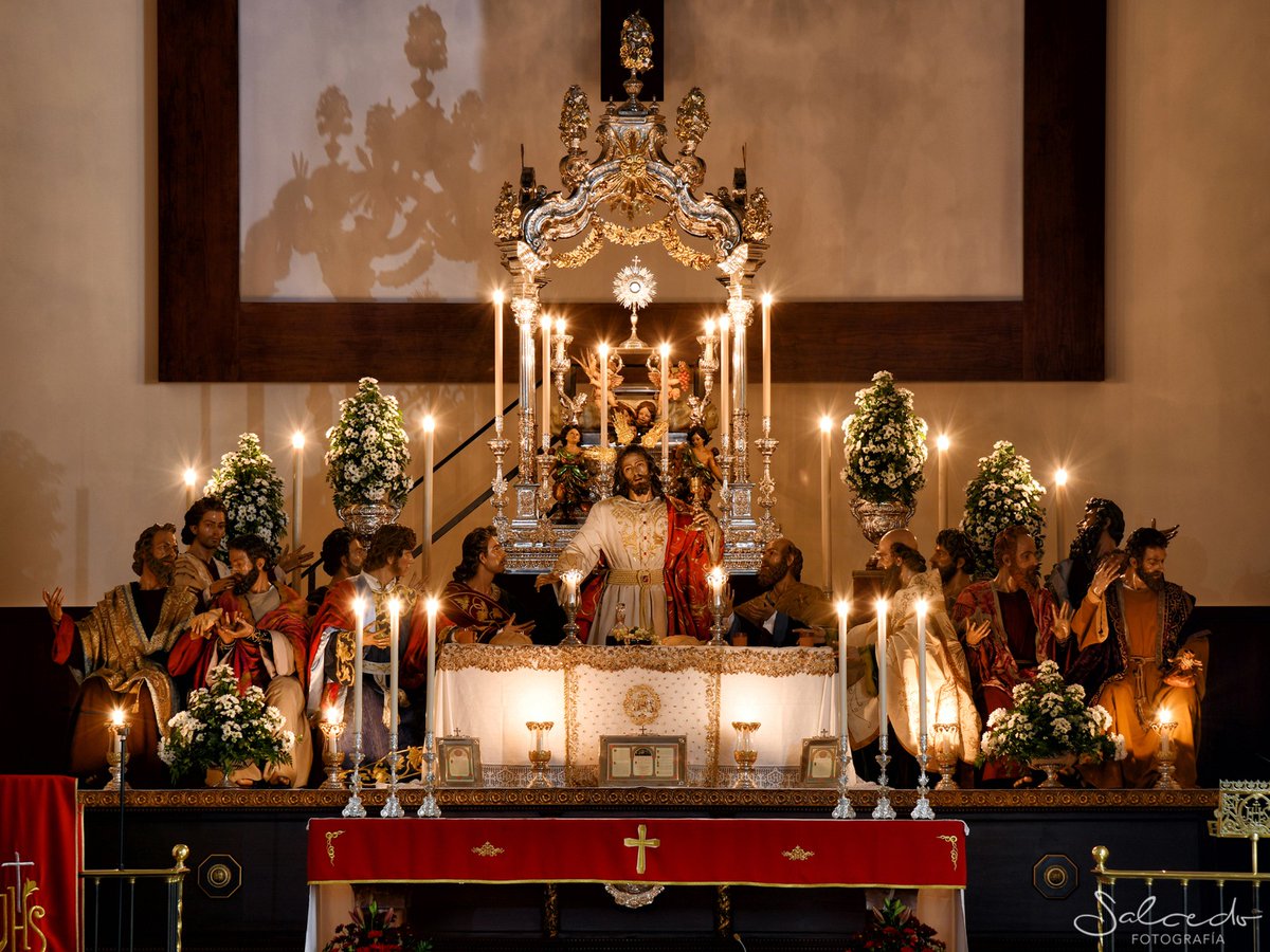 La Hermandad aprueba por mayoría absoluta, sin ningún voto en contra, el cambio de sede canónica a la Parroquia de Santo Domingo de Guzmán. Agradecemos el cariño recibido por la feligresía y las Hermandades de la Parroquia de los Santos Mártires y  a su párroco D. Felipe Reina