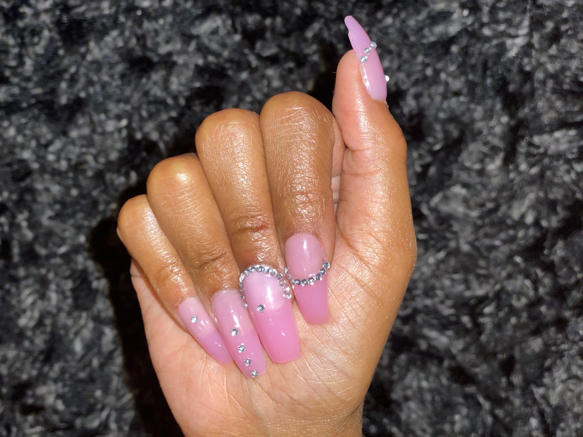 danihourglass's tweet image. I get a new hobby every week 💅🏾✨ #firstset