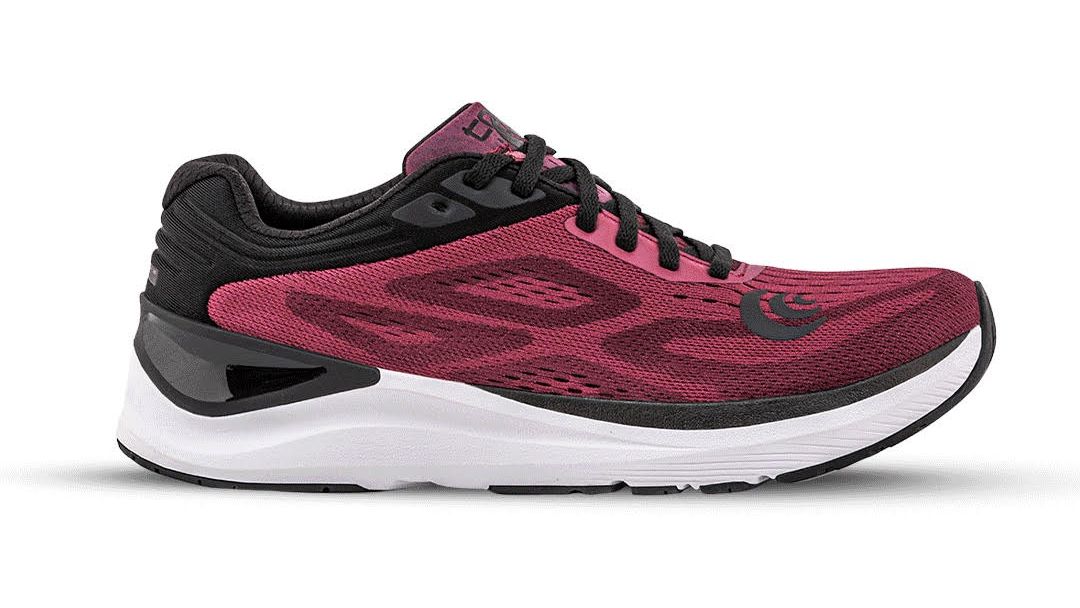 UKRunChat's tweet image. RT this, follow @topoathleticuk and tag a #running buddy to be in the Sunday 26th July draw for your chance to win a pair of the all new Ultrafly 3 worth £130. We will have two winners. Good luck everyone!  #ukrunchat #topoathleticuk #inpursuitofawe #movebetter