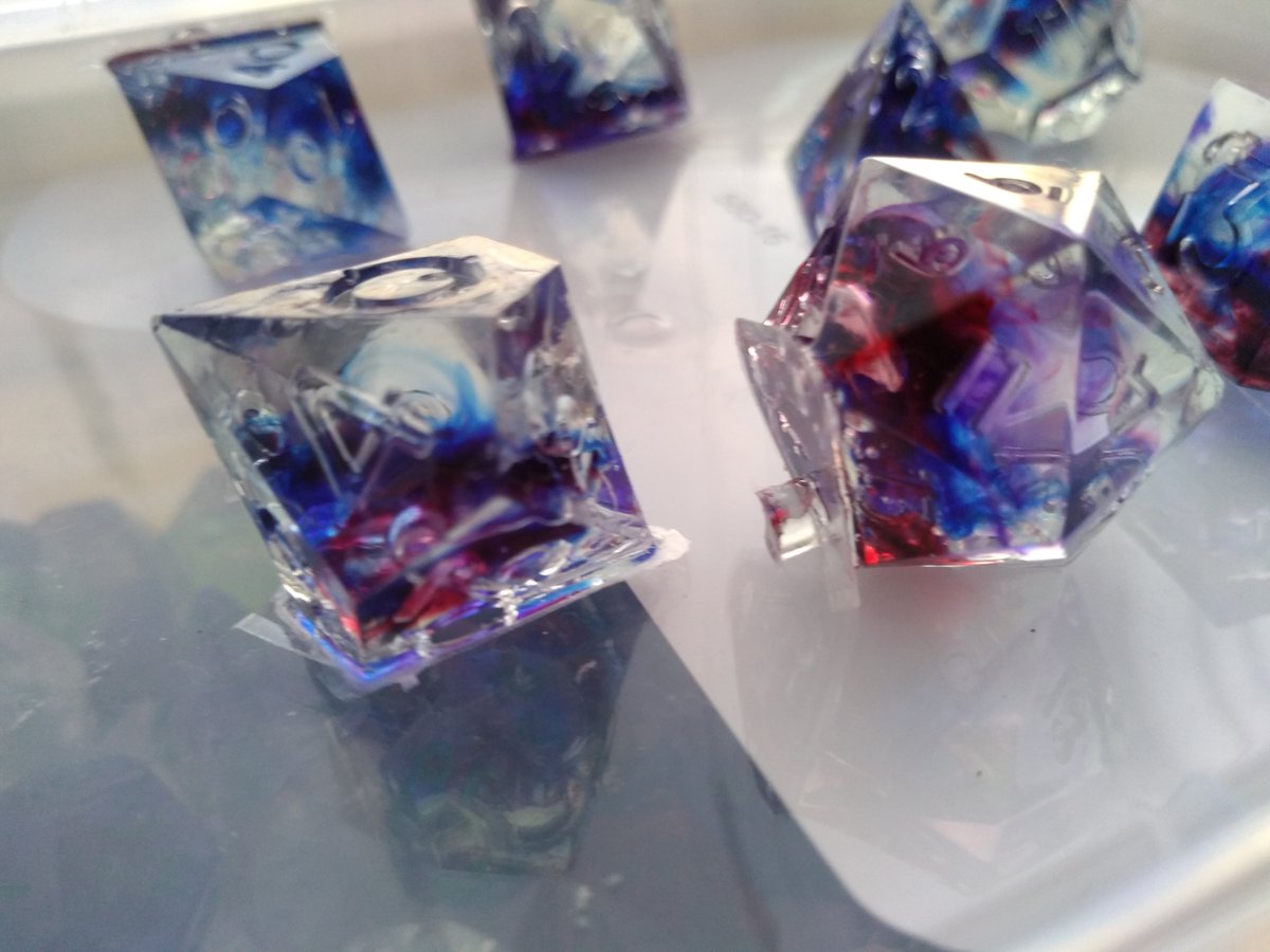 SlothHeadDesign's tweet photo. Trapped in the crystal for an eternity....something yearns to be free......
#dice #diceporn #handmadedice #dnddice #dicegoblin #resindice #polyhedraldice #diceseries #diceset #handmade #ttrpg #dnd #dicemaker #resin #smallbusiness https://t.co/WRE02C1anF