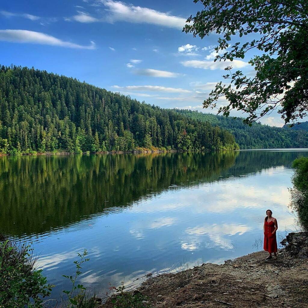 chjobic's tweet photo. Wild spot for the night
#lake
#outsideisfree
#aura
#cantal
#4x4 https://t.co/4GL8c8lTBn https://t.co/Dd4uNhaZtG