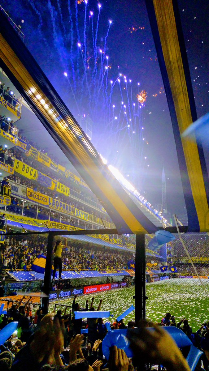 Volve10Riquelme's tweet photo. Si no te veo, se me parte el corazón https://t.co/DiMduokged