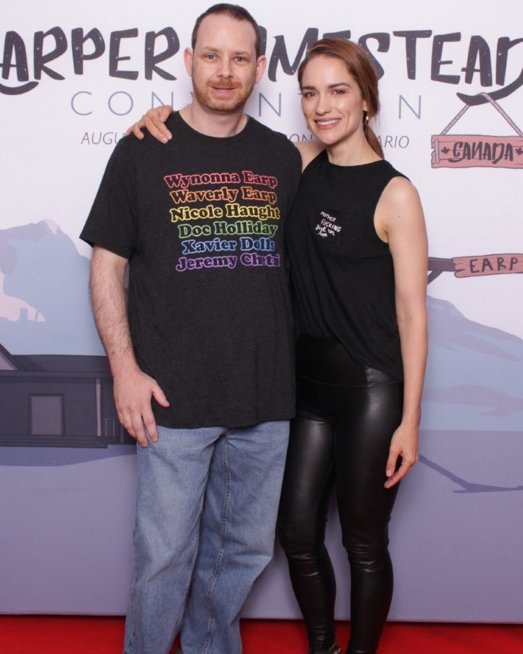 DRACO3325's tweet photo. Here's a souvenir from #EHCon2018 for #MelanieCrushMonday, At my duo Op with Mel & Tim, I spoke in french, so when I had my Solo Op with Mel she asked my where I was from, she not only knew Hawkesbury (witch is an hour east of her hometown of Ottawa) but has friends from here.. https://t.co/bumdqBWJVn