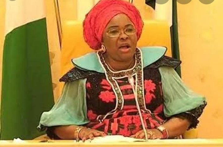 ADAMADEY's tweet image. Nigerians! Your politicians and government officials are wasting your money and fainting when it's time to give account....will you keep quiet? Will you keep quiet?.....(voice: Mummy PGEJ) #NDDC #NDDCfraudFacts #havesense #NDDCProbe #NDDCMD #NDDCFraud honorable minister/ pondei