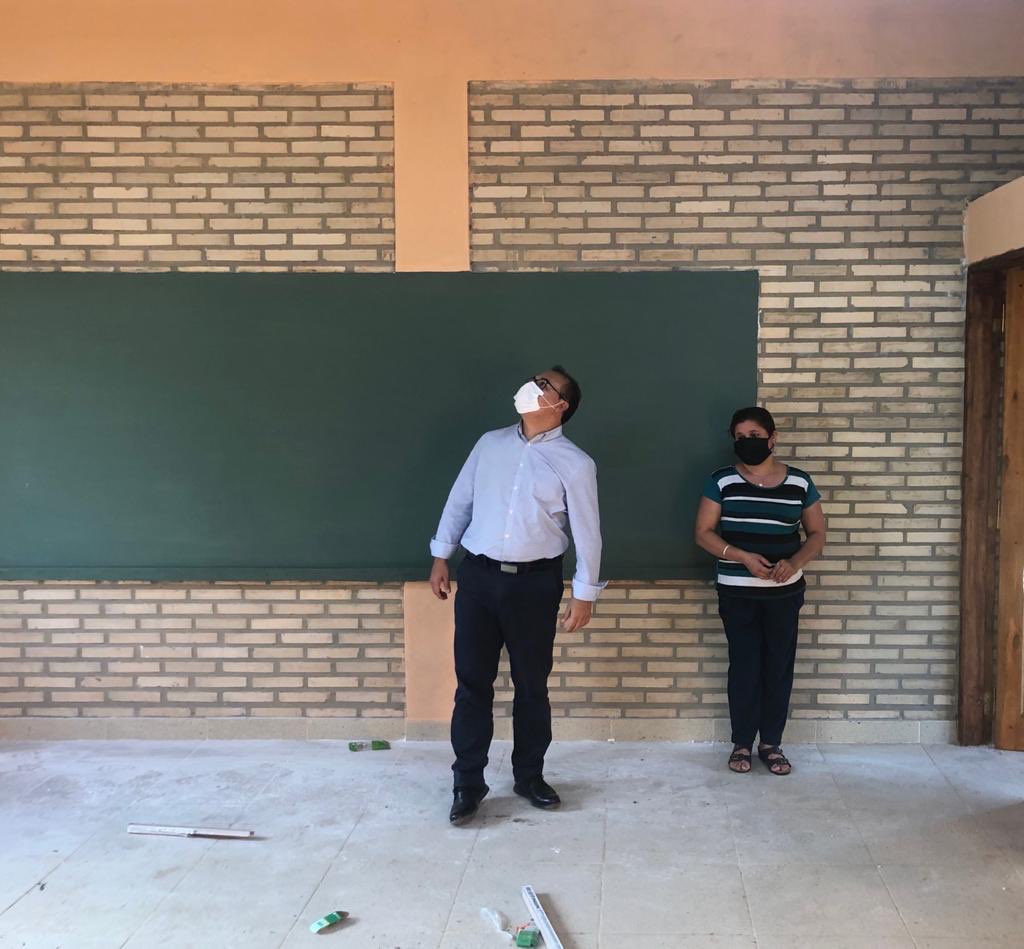 GobCordilleraPy's tweet photo. Como parte de su cotidiana visita a los municipios, el gobernador de Cordillera, Hugo Fleitas, estuvo hoy en la ciudad de Caraguatay, donde verificó obras en ejecución, tales como reparación de caminos. https://t.co/oS2sjO3qXh