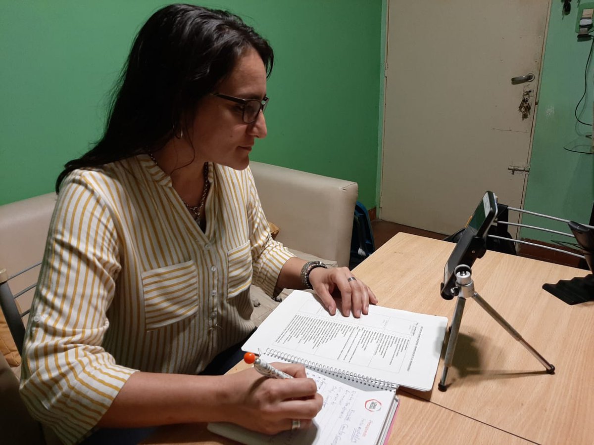 adapthes's tweet photo. 3 Trabajar en potenciar ventajas competitivas, poniendo en valor la formación de los profesionales técnicos y de los cursos de oficios para q los ciudadanos tengan la opcion de reconocer a aquellos trabajadores que se formaron en una escuela tecnica, y favorecer el autoempleo https://t.co/IcKksO8gmD
