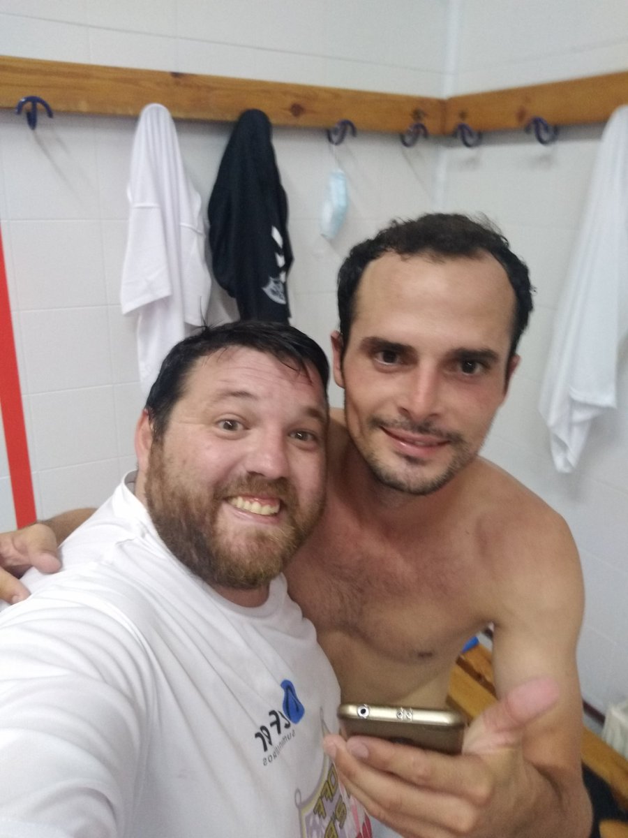 PacoPepeP's tweet photo. Bueno después de unos días y todavía cansado jajaja, se consiguió el objetivo de ascender al @DPMFS5 a segunda B. Con @anton7san todo es mas fácil, siempre en mi equipo. Un placer poder terminar este año con esta gran familia como es el imperial @DiegoValdy9 @et31harada..... https://t.co/gmoNeRUmYu