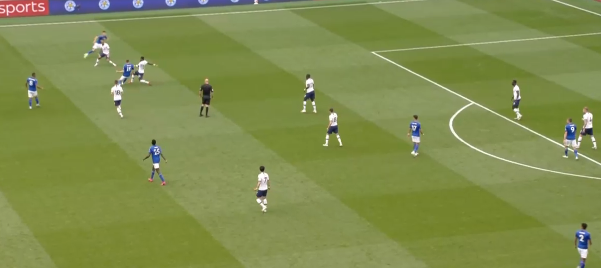 A common move for Leicester was to have Barnes and Perez drop into space, dragging Aurier or Davies out of position, mostly Aurier. They then looked to play the wing back into space who made the run
