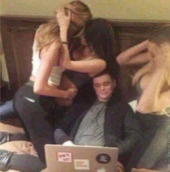 BarstoolOSU's tweet photo. Priorities ✅ https://t.co/JHqXqeNAKH