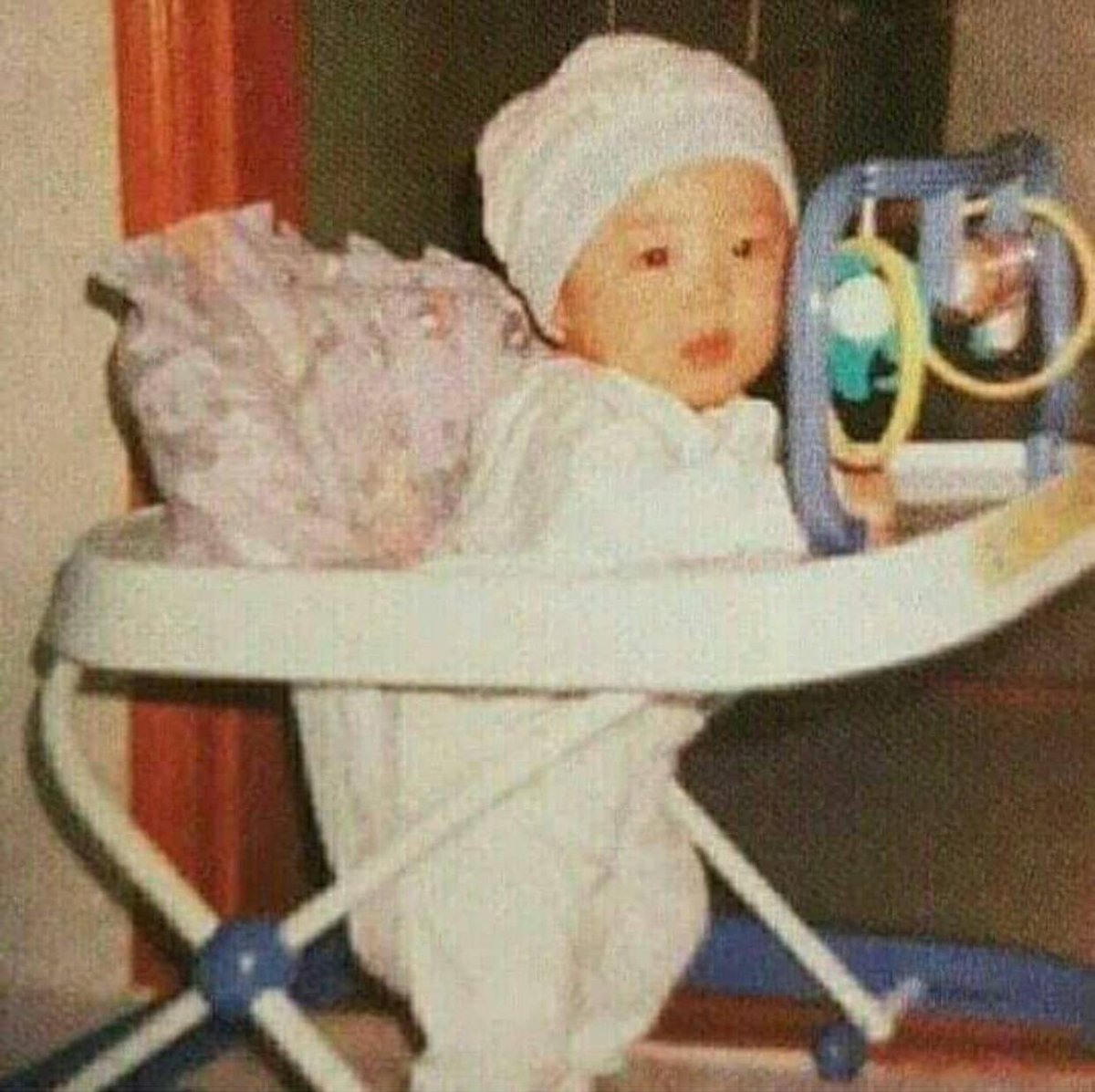 tiryarmy's tweet photo. Dime alguien mas hermoso que este bombón?
Osea es perfecto hasta cuando era bb 💕🥺
#jiminprince #jiminperfect #Jiminprecious #jiminpretty
#btsrespect @BigHitEnt @bts_bighit https://t.co/85LFDFP6DO