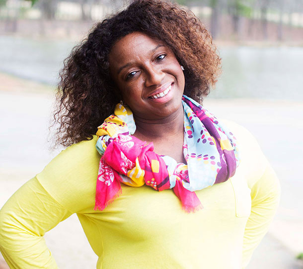 KomenFlorida's tweet photo. TeMaya Eatmon was living the dream at age 36. She had a great job, got married, and then went on a beautiful honeymoon. A few months later, she was dx w/ #breastcancer. Read more about how she’s staying strong &amp; her message to others facing this disease: https://t.co/fmfPe1NxFT https://t.co/OKxgiUFxwU