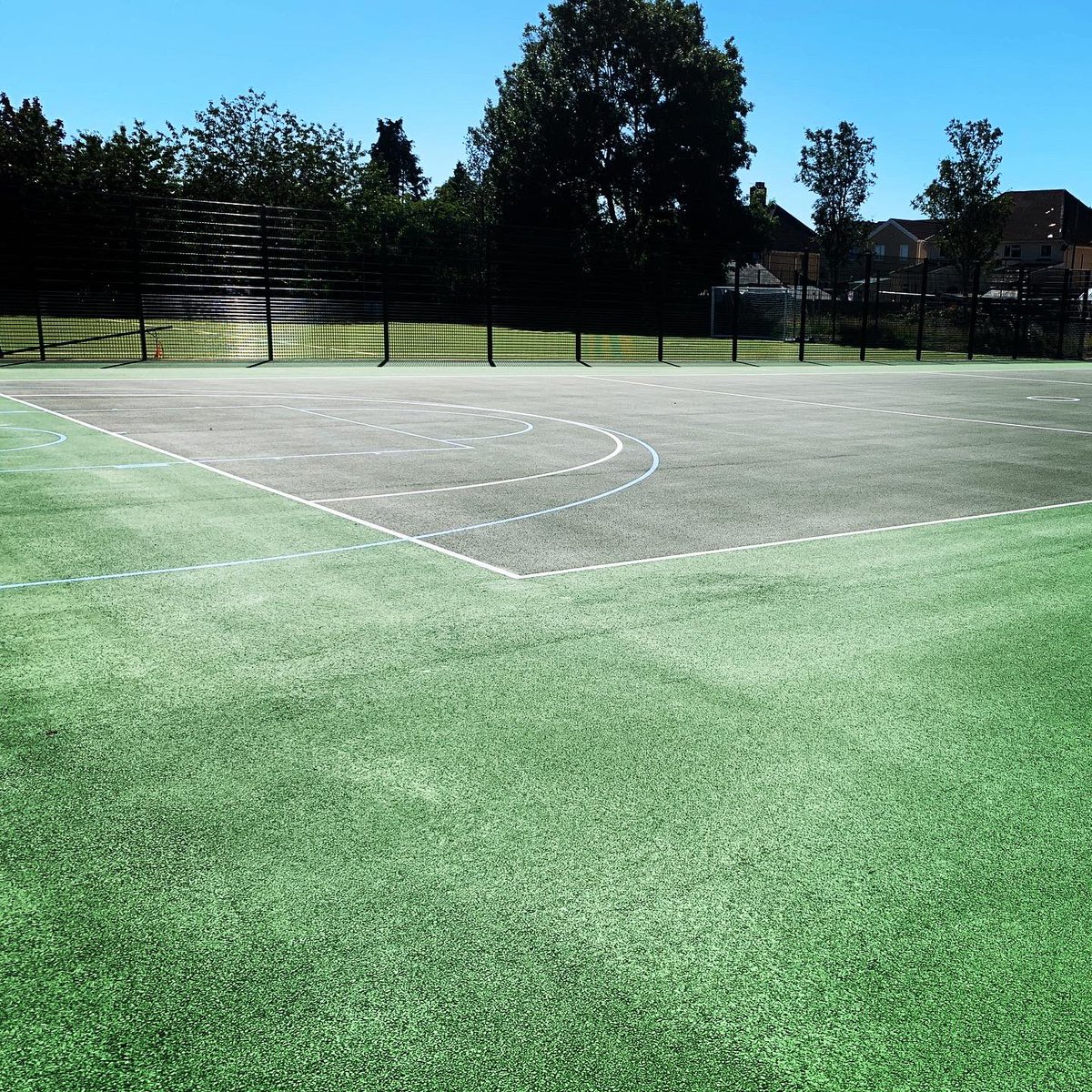 Excellent tour this afternoon of the brand new state of the art #Gorseinon Primary School 🏫

Outstanding facility for our area and long overdue for the children of Gorseinon. The #community use facilities are very welcome as well
⚽️🏀🏑

#allweatherpitch #muga #21stcenturyschool