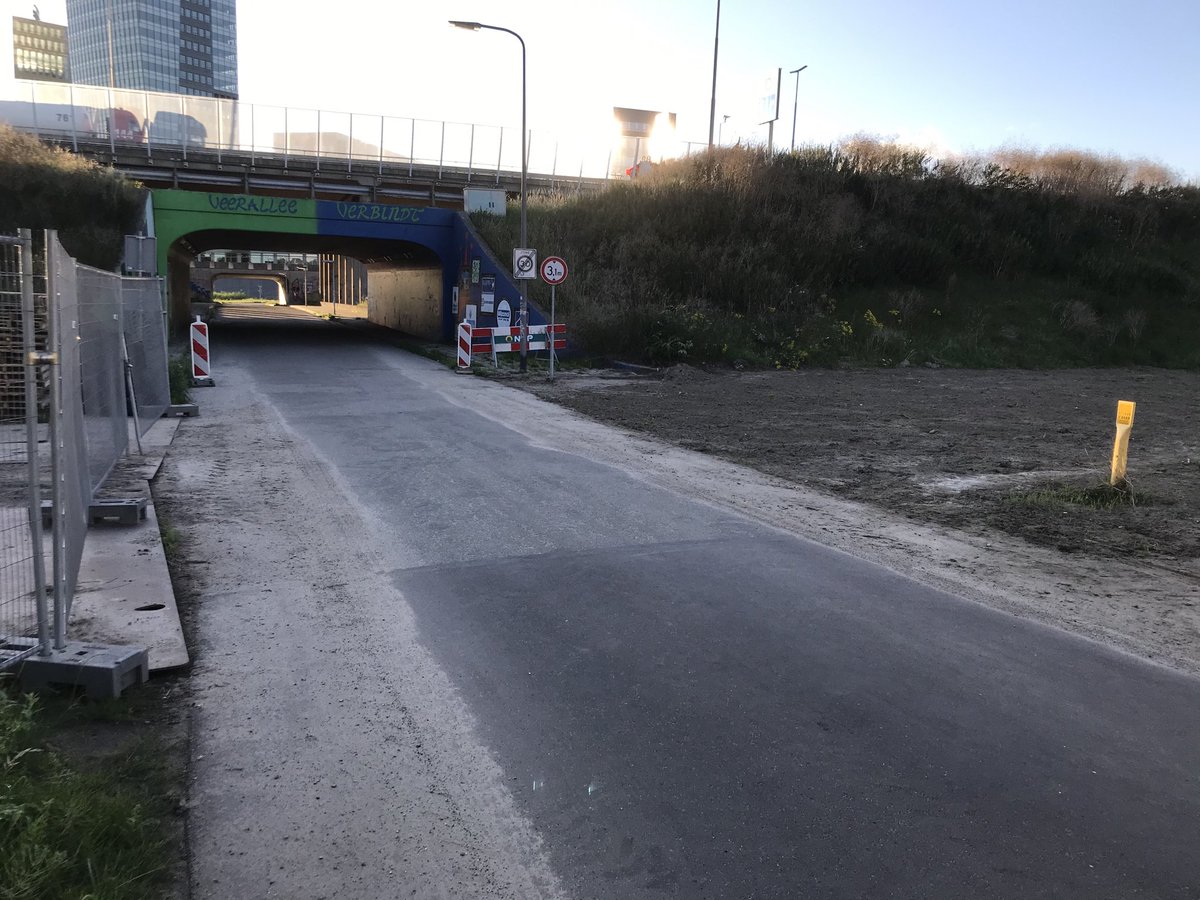 edwinuitzwolle's tweet photo. vier bijzondere beelden uit een nieuw deel v/d @veeralleezwolle. Waar in het proces wordt de keuze gemaakt om deze #rafelrandjes te laten ontstaan🤔, het viel niet uit de lucht. En is er iemand die het eigenlijk al wist en dacht ik kom er wel mee weg #dtv #afstemming https://t.co/hEOYcMguyR