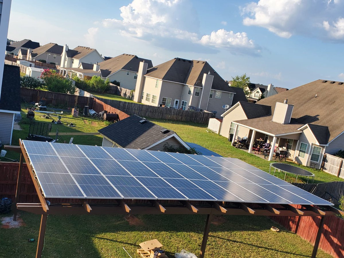gosolarprogram's tweet photo. It's all about the #SolarPergola this summer! Check out our latest Pergola creation in Alabama! #SolarPanels #SolarEnergy #SolarSaves #GoSolarPower https://t.co/Ul8BcnCW0t