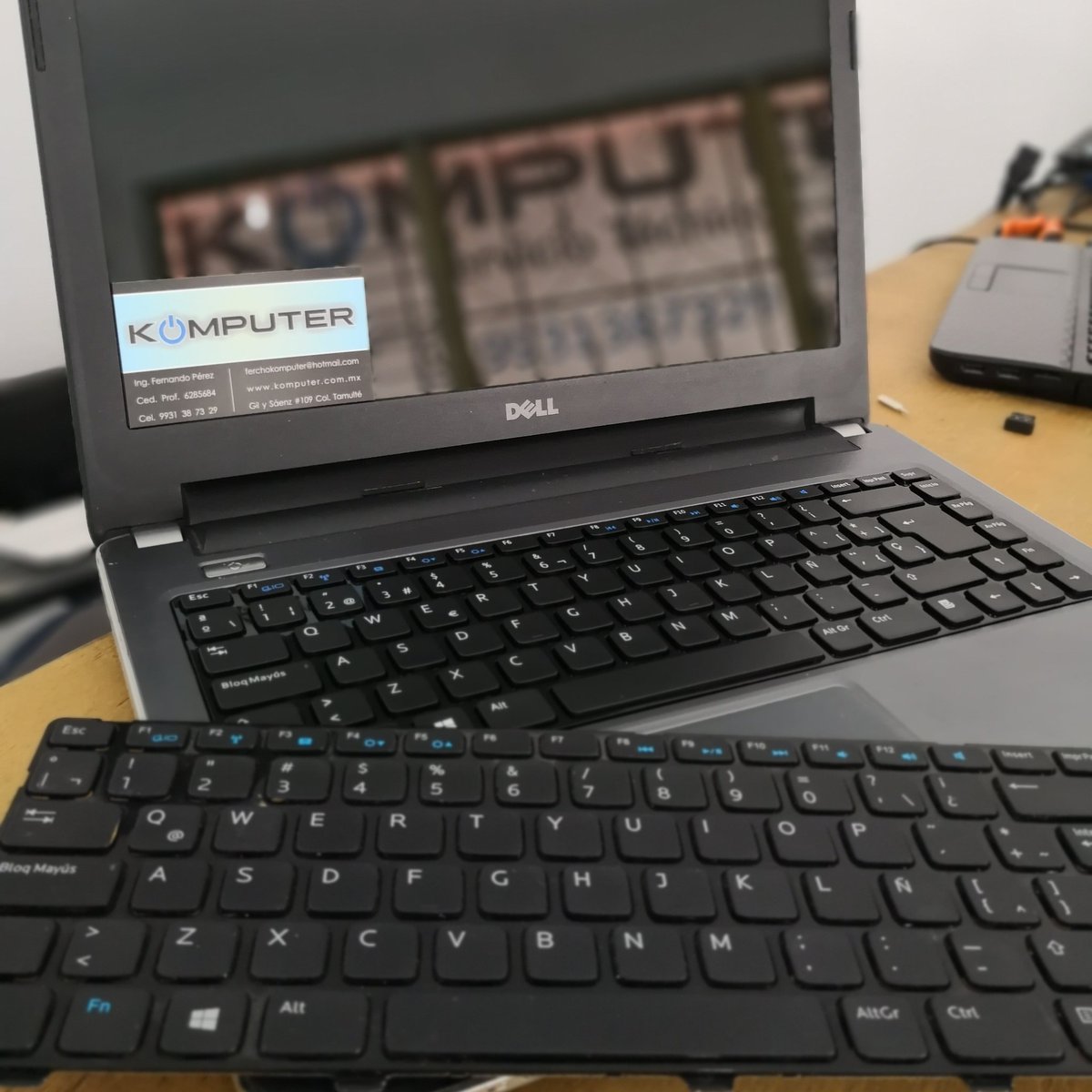 komputermx's tweet photo. Reemplazo de teclado a laptop #dell #keyboard #soluciones #trabajo #chambitas #reparacion #mantenimiento #servicio #problem #failure #repair #headache #troubleshooting #maintenance #techniques #work #team #villahermosa #tabasco #mexico https://t.co/mifn7eBN4f