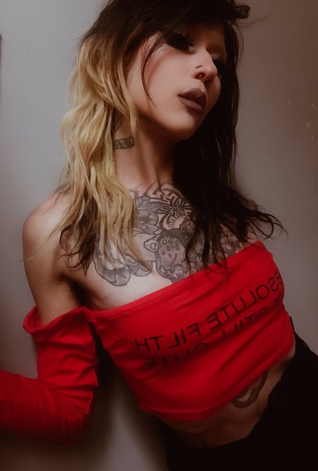 I don&rsquo;t even know how to be single. Sos https://t.co/Hxkw2XcujM<a href="/tag/20ninescene"class="tags"><span>#20ninescene</span></a>