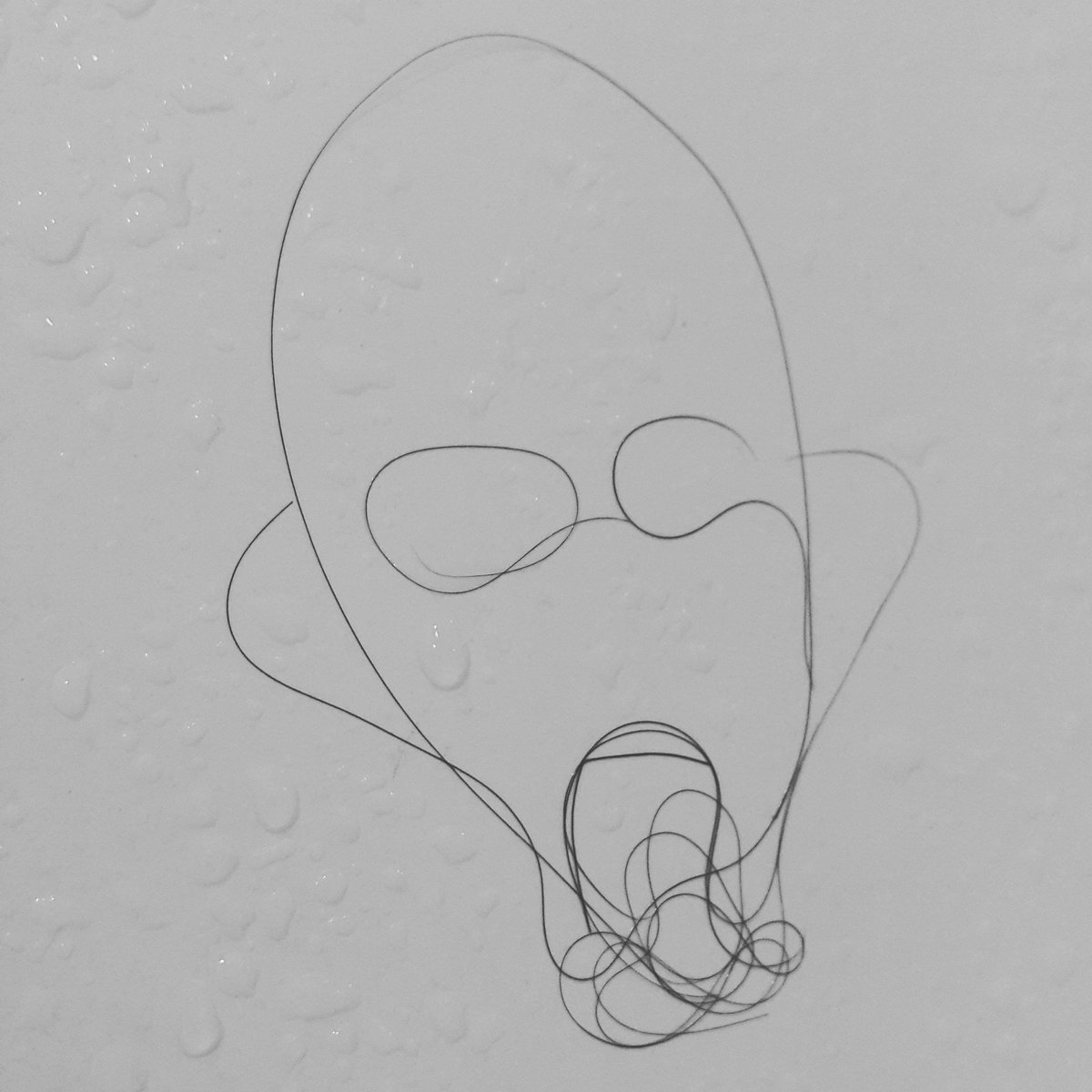 GardnerHamilton's tweet photo. So I go for a shower and find this… .i hate hair in the shower but this… i accept lol https://t.co/FQ7aD9cyh7