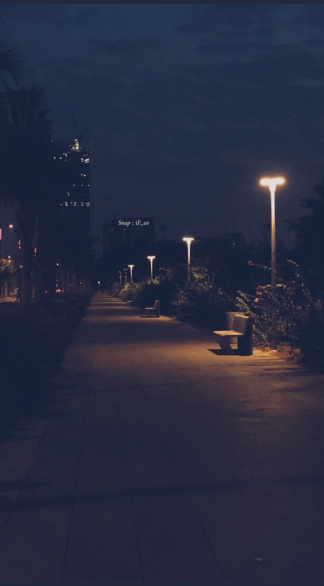 #نقش_2035 
دورولي عمر ثاني هالعمر مااخوذ خيره
بين لوعة الغياب الي أرتوى خيره بشره.