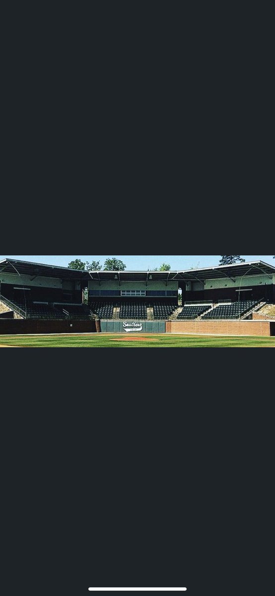 BraydenCole28's tweet photo. Ready to start this next chapter of my career counting down the days till I’m in a Bison uniform!⚾️ @Aaron3Everett @Bison_BSB https://t.co/veo7jJr2mr