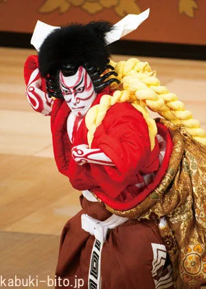 きのうの反応みて、もはや日本で全く批判でない「生きていくために化粧する」の正解映像ってこれじゃないかとすら思ってきたぞ 