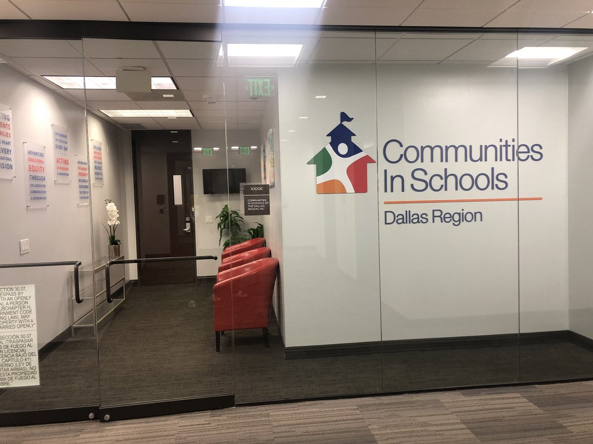 jgpapadop's tweet image. CISDR staff started off this beautiful Monday with GSuite training to improve service for the 2020-21 school year! Whether we are virtual, in person or hybrid, We Are Ready! 
#AllInForKids #CISDR #ProjectOps #GoogleSuite #Operations @CISDR