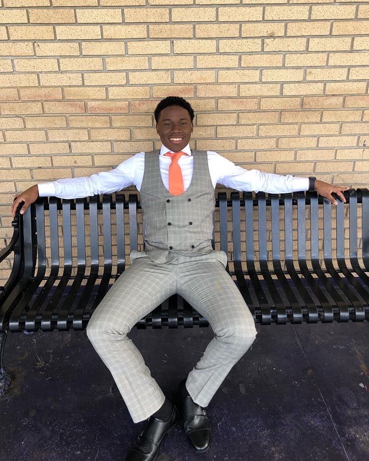 hbcugents's tweet photo. Robert Thomas III @RooseveltThe3 is a Senior at Edward Waters College majoring in Business Management with a minor in Information System
He is the 2020-2020 Mister Edward Waters College and also plays basketball for the school. #EWC21 #hbcugent #royalcourt #mrewc https://t.co/nawvGr9ZwH